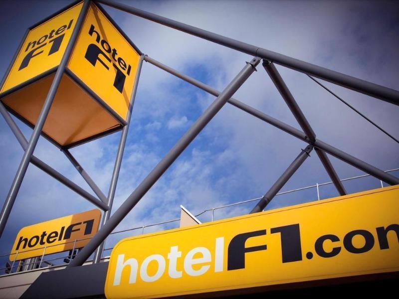 Hotelf1 Laval Change  Bagian luar foto