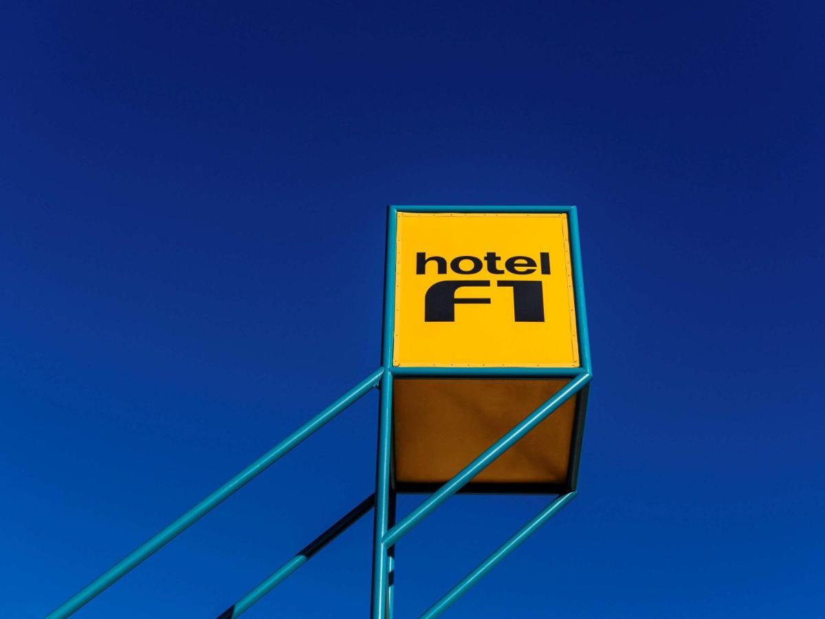 Hotelf1 Laval Change  Bagian luar foto